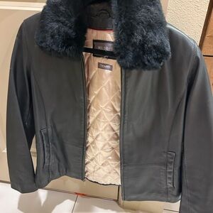 3M Thinsulate Women's Black Leather Jacket